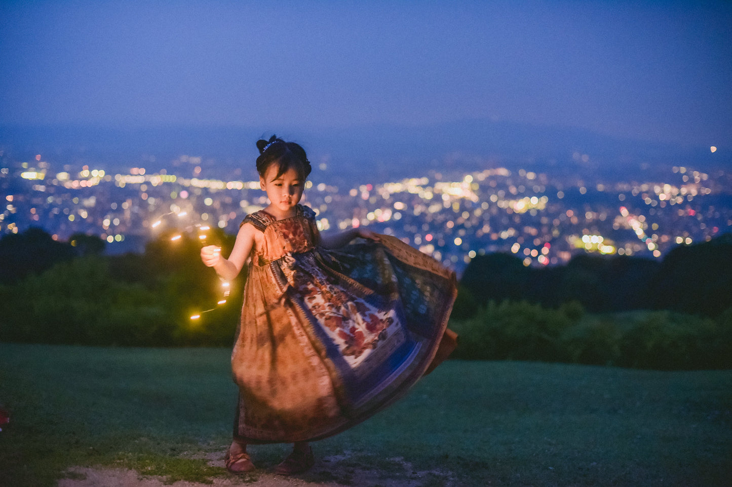 Mural Dream Dunhuang-inspired girls' dress, back outfit view